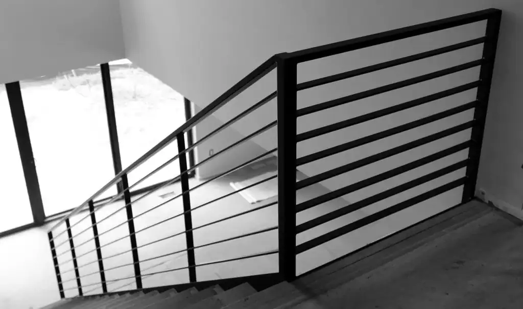 Aluminum picket railing by Alpha Glass Ltd, project photo 6