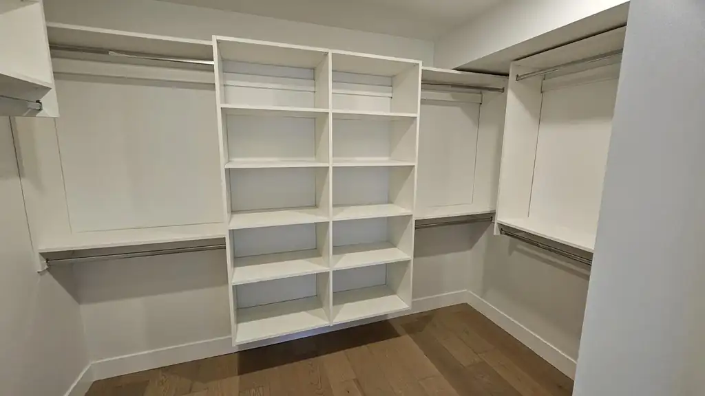 Custom closet organizer by Alpha Glass Ltd, project photo 9