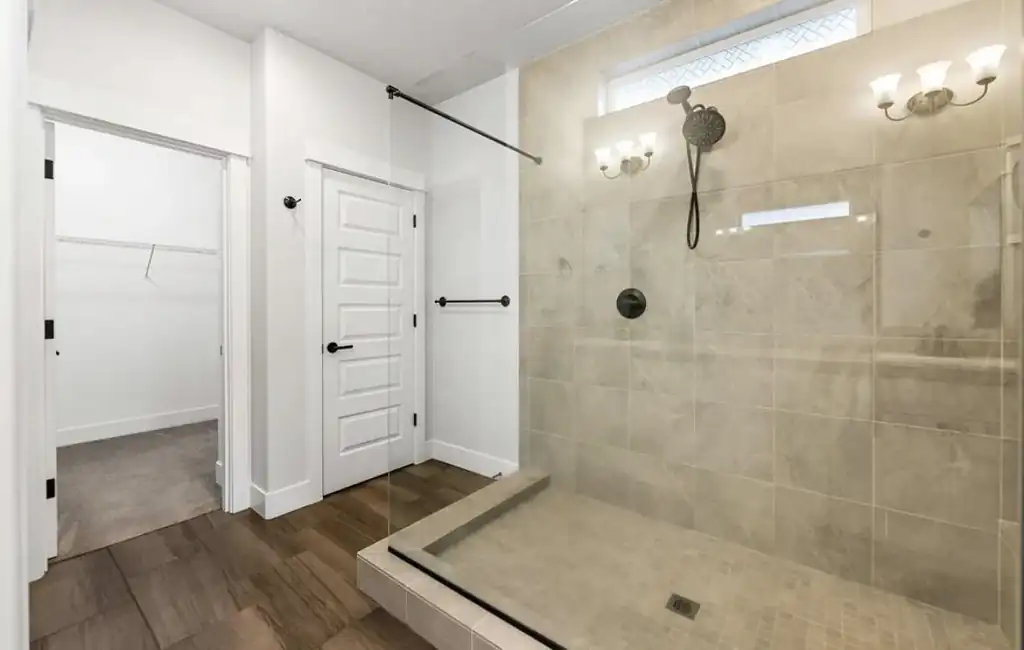 EnduroShield-coated shower glass by Alpha Glass Ltd, project photo 5