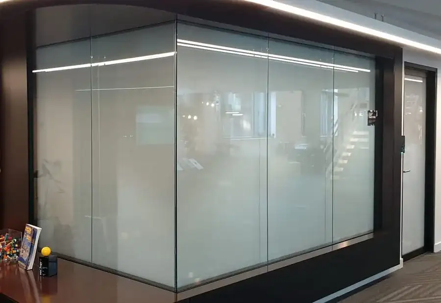 Frameless glass office partition by Alpha Glass Ltd, project photo 6