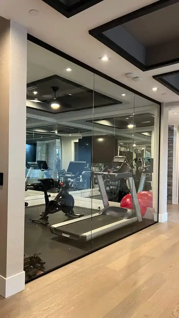 Frameless glass office partition by Alpha Glass Ltd, project photo 17