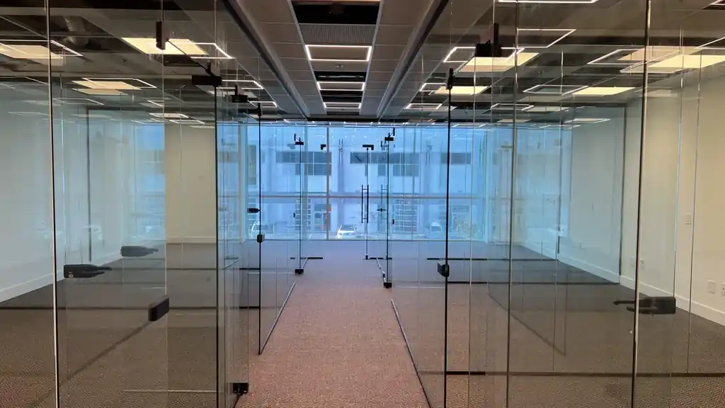 Frameless glass office partition by Alpha Glass Ltd, project photo 44