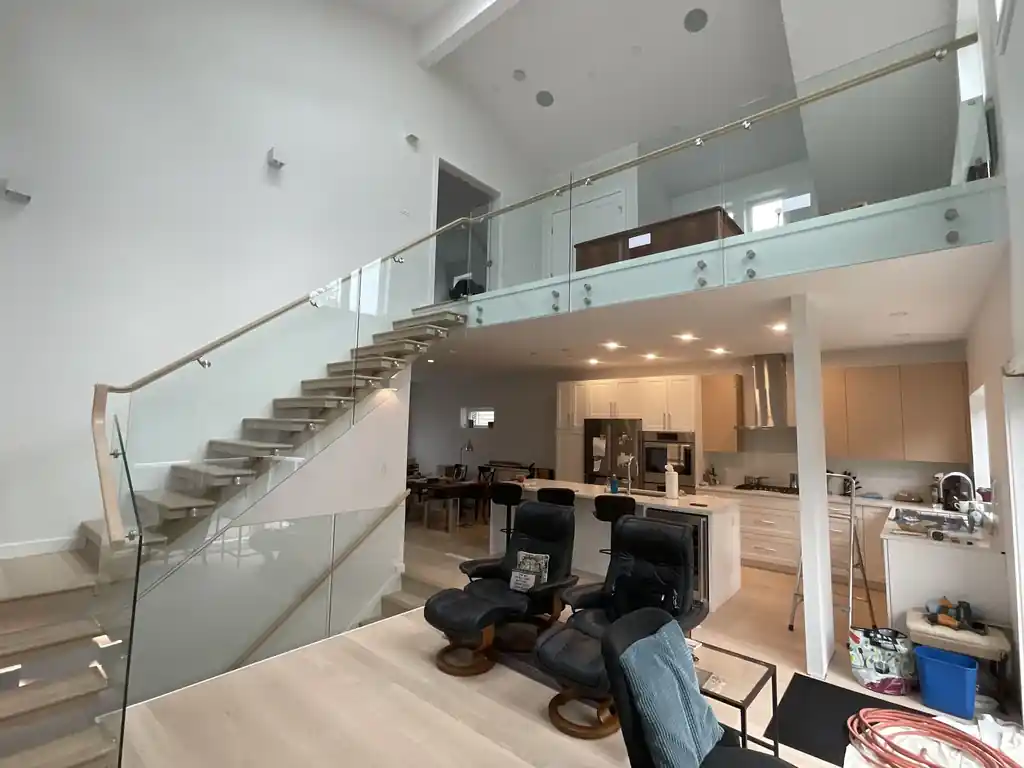 Interior glass railing by Alpha Glass Ltd, project photo 5