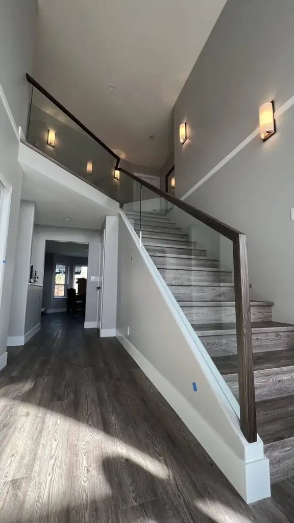 Interior glass railing by Alpha Glass Ltd, project photo 13