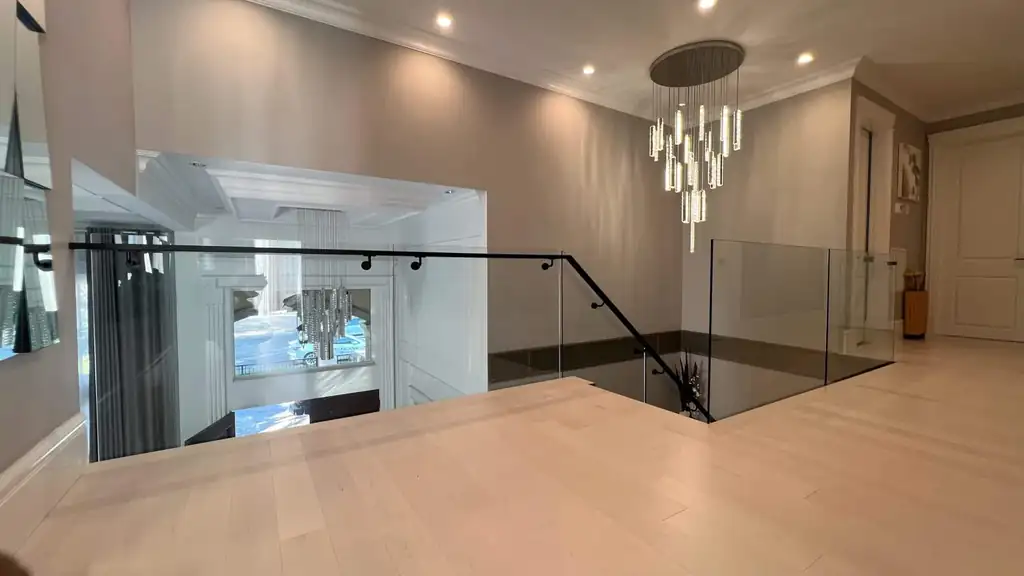 Interior glass railing by Alpha Glass Ltd, project photo 20