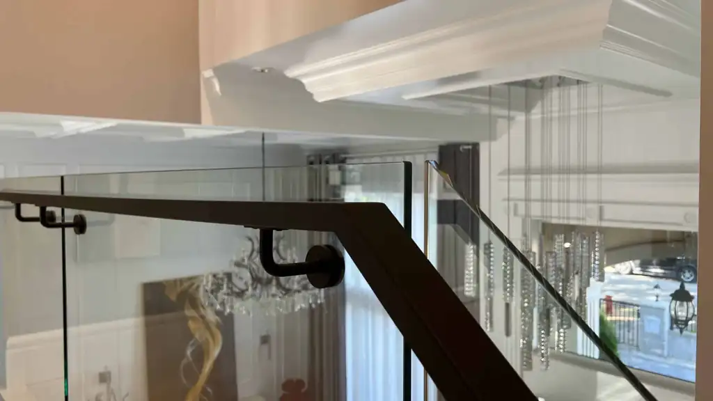 Interior glass railing by Alpha Glass Ltd, project photo 22