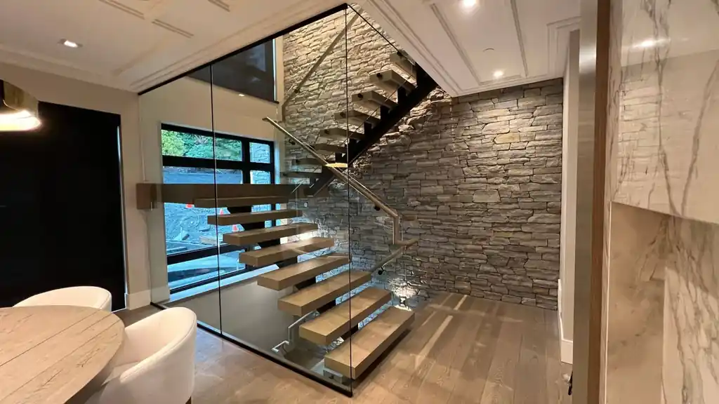 Interior glass railing by Alpha Glass Ltd, project photo 31