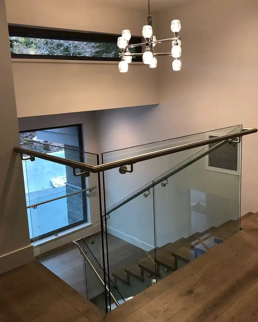 Interior glass railing by Alpha Glass Ltd, project photo 39