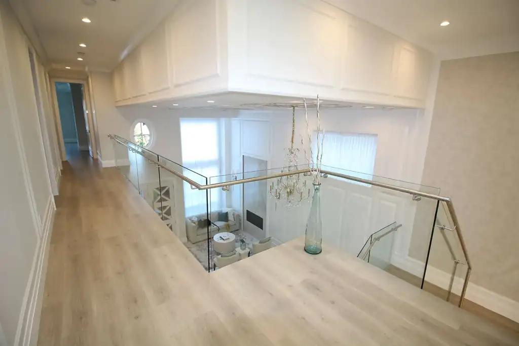 Interior glass railing by Alpha Glass Ltd, project photo 43