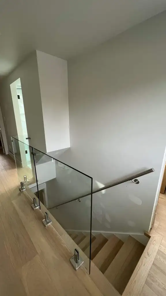 Interior glass railing by Alpha Glass Ltd, project photo 49