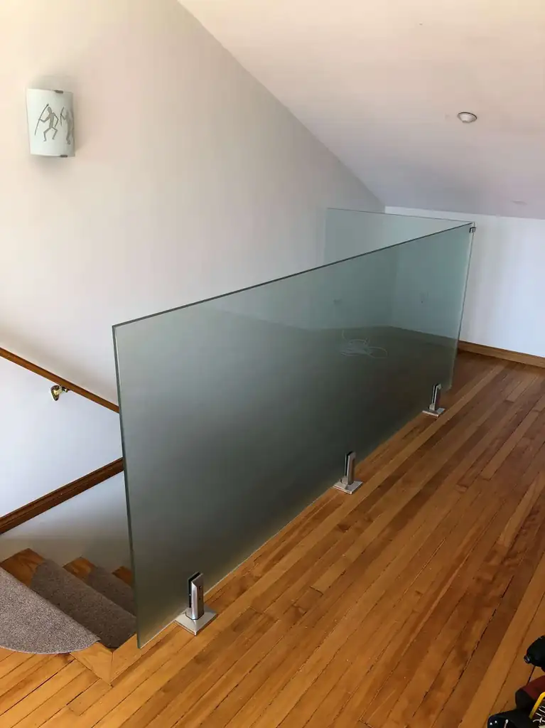 Interior glass railing by Alpha Glass Ltd, project photo 51