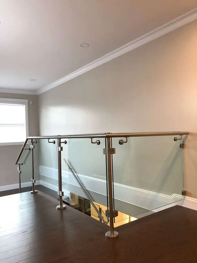 Interior glass railing by Alpha Glass Ltd, project photo 53
