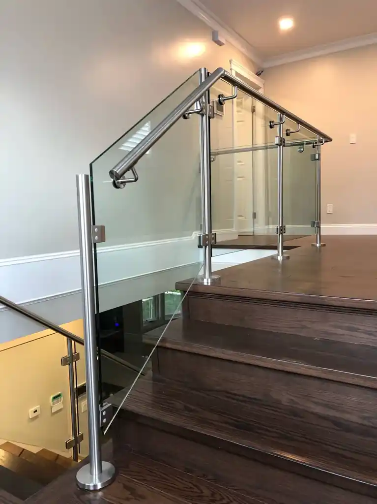 Interior glass railing by Alpha Glass Ltd, project photo 54