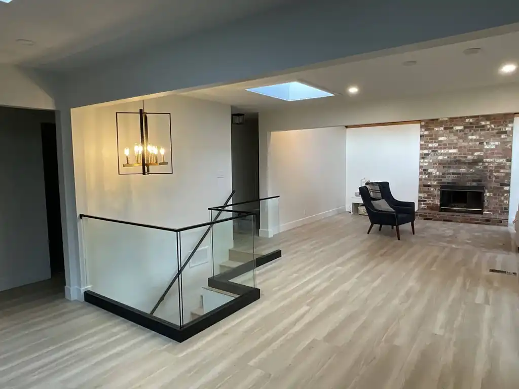 Interior glass railing by Alpha Glass Ltd, project photo 60