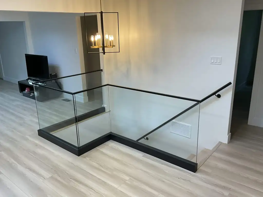Interior glass railing by Alpha Glass Ltd, project photo 61