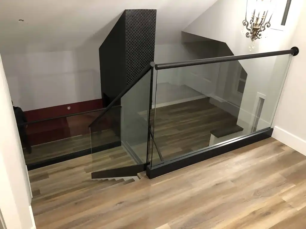 Interior glass railing by Alpha Glass Ltd, project photo 65