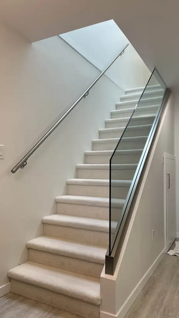 Interior glass railing by Alpha Glass Ltd, project photo 66