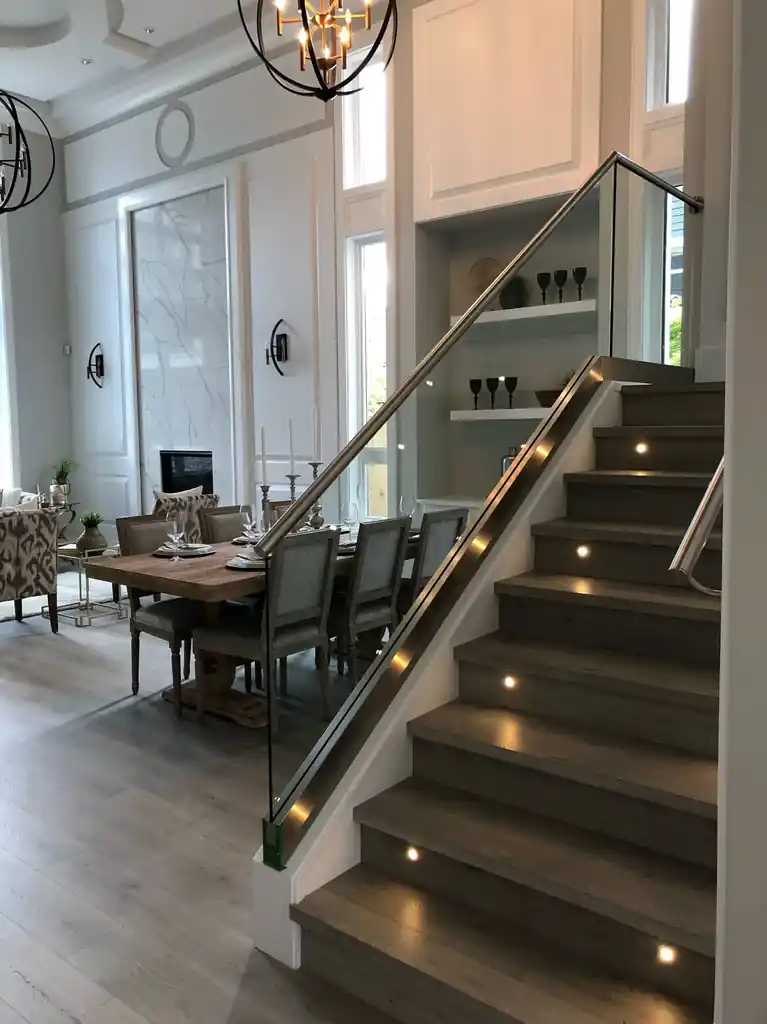 Interior glass railing by Alpha Glass Ltd, project photo 69