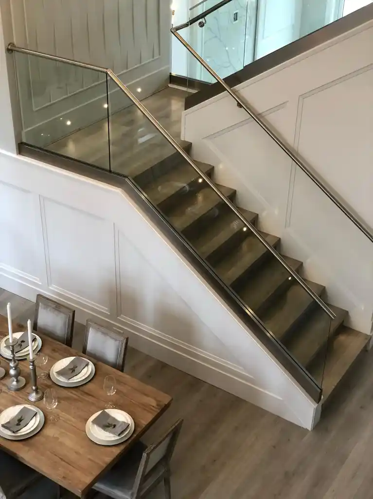 Interior glass railing by Alpha Glass Ltd, project photo 72