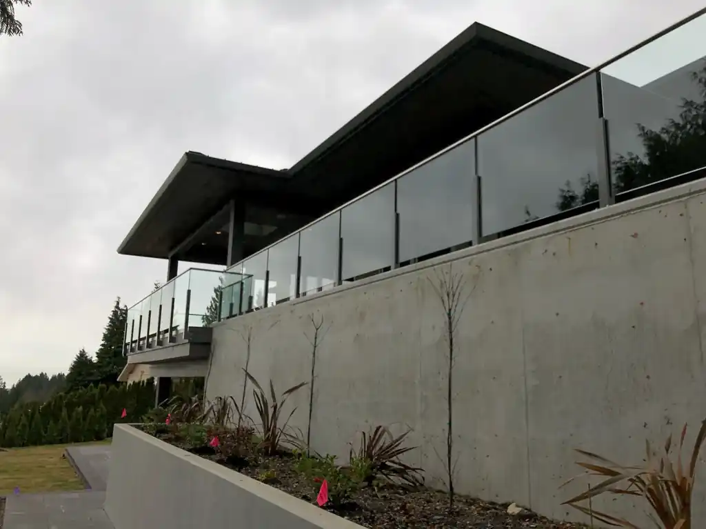 Exterior glass railing by Alpha Glass Ltd, project photo 5