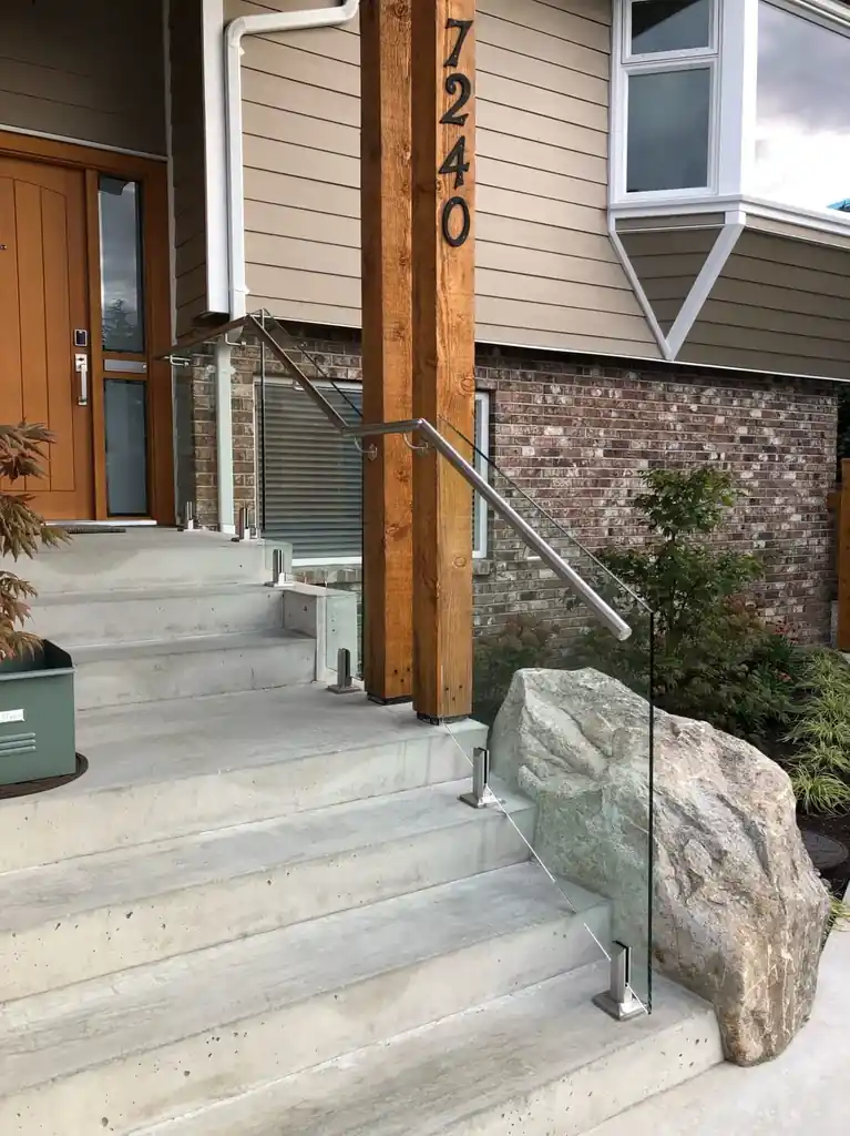Exterior glass railing by Alpha Glass Ltd, project photo 8