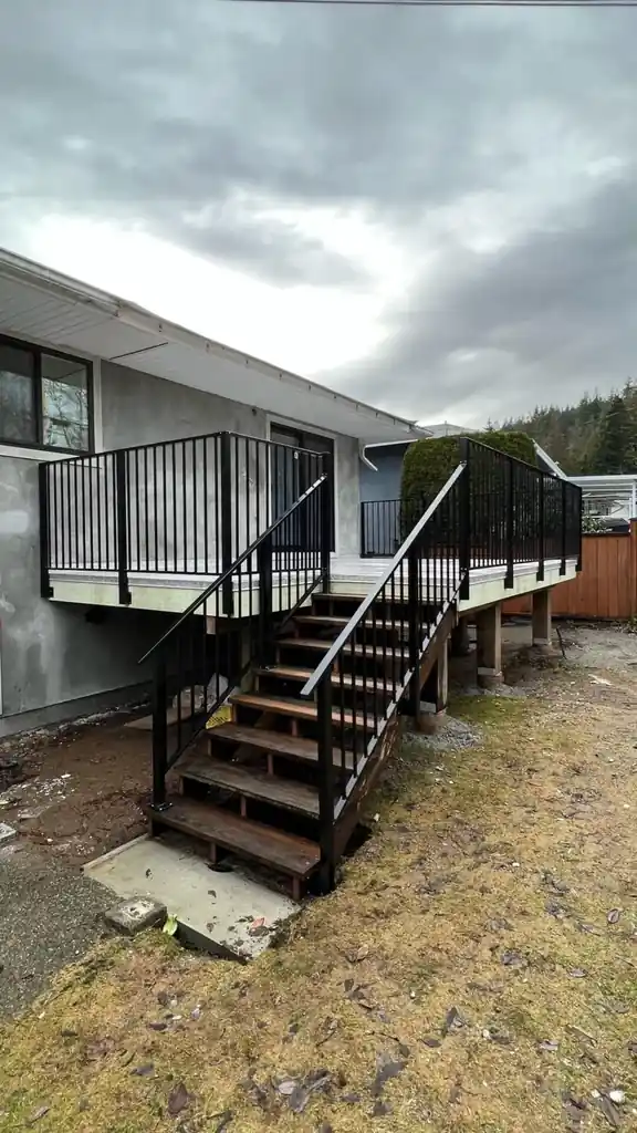 Exterior glass railing by Alpha Glass Ltd, project photo 18