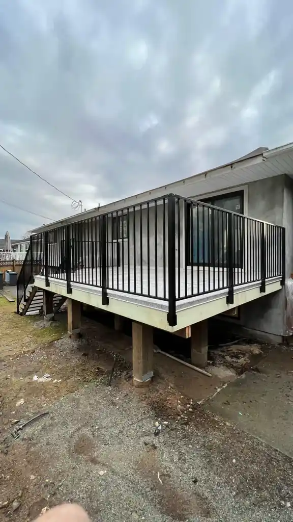 Exterior glass railing by Alpha Glass Ltd, project photo 19