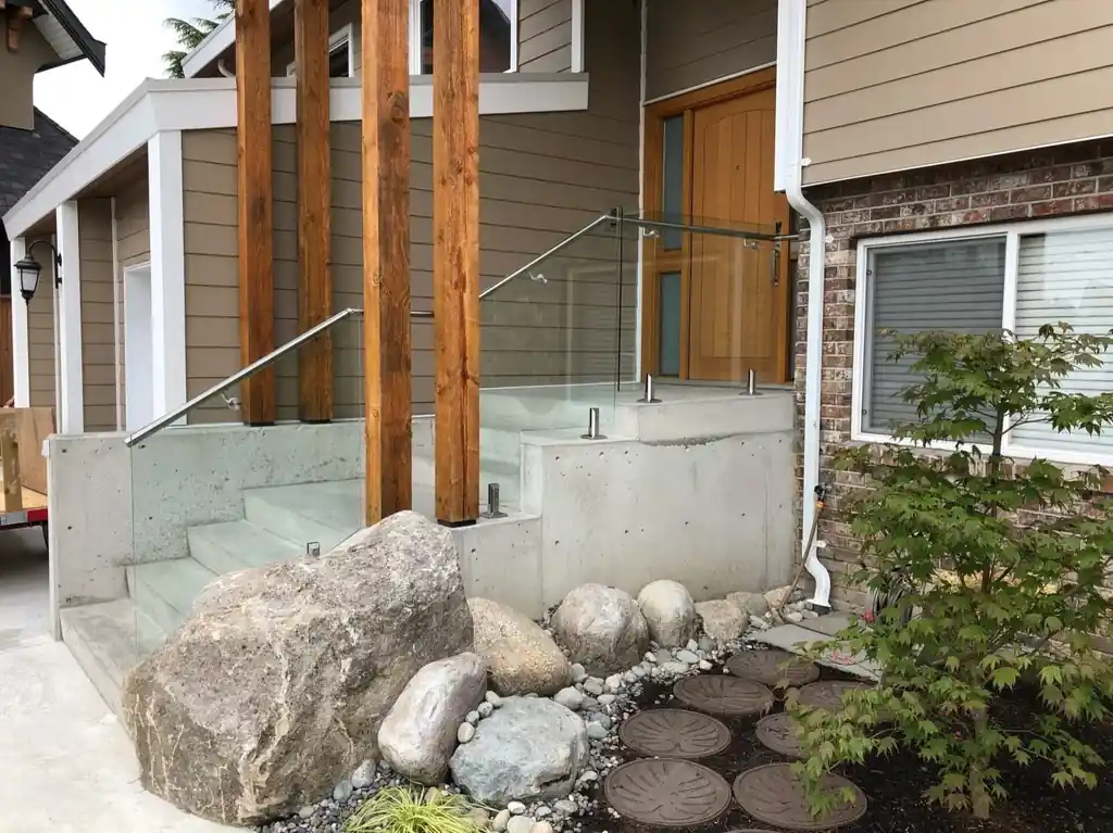 Exterior glass railing by Alpha Glass Ltd, project photo 28