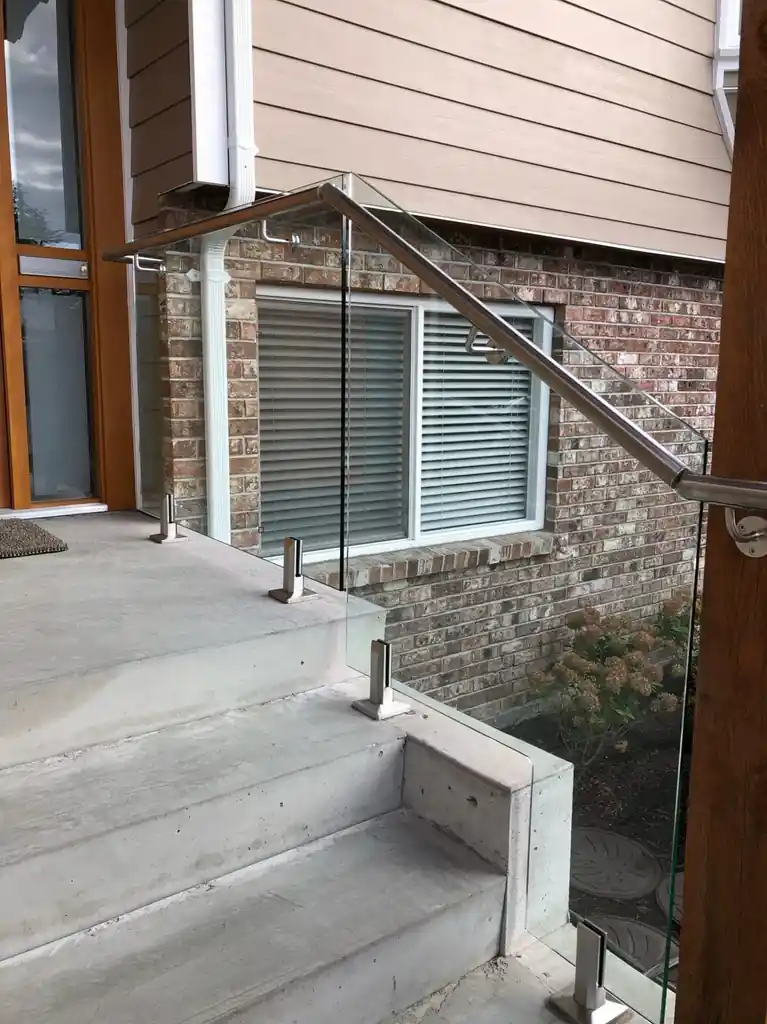 Exterior glass railing by Alpha Glass Ltd, project photo 29