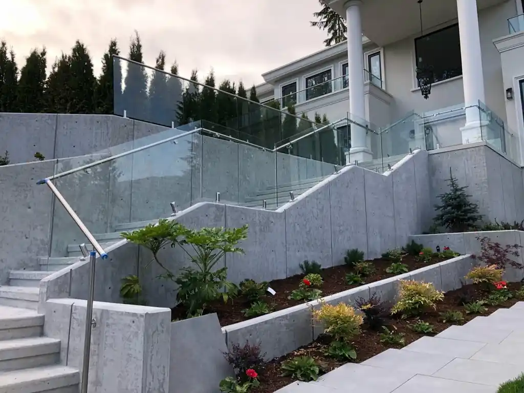 Exterior glass railing by Alpha Glass Ltd, project photo 30