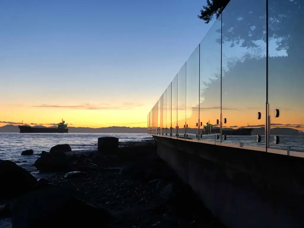 Exterior glass railing by Alpha Glass Ltd, project photo 38
