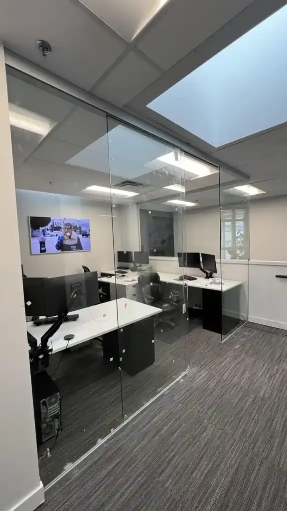 Sliding glass partition door by Alpha Glass Ltd, project photo 8