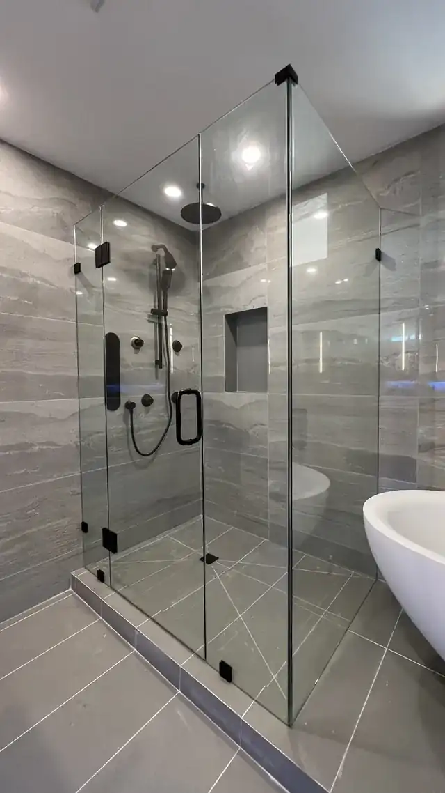 Shower enclosures by Alpha Glass Ltd, project photo 4