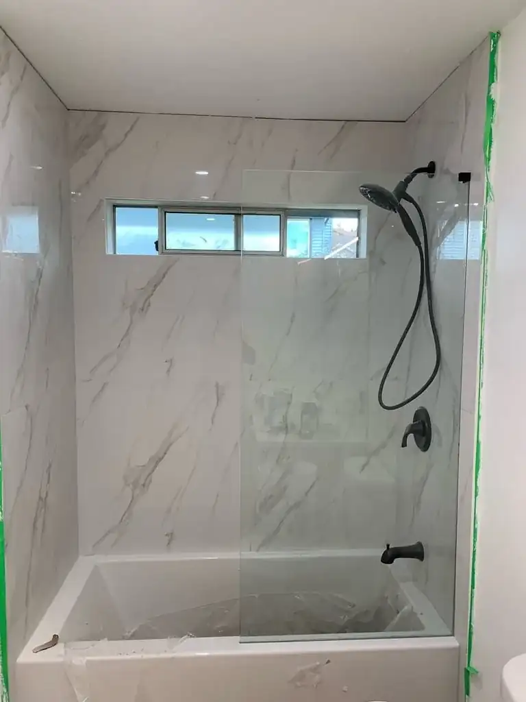 Fixed glass shower panel by Alpha Glass Ltd, project photo 11