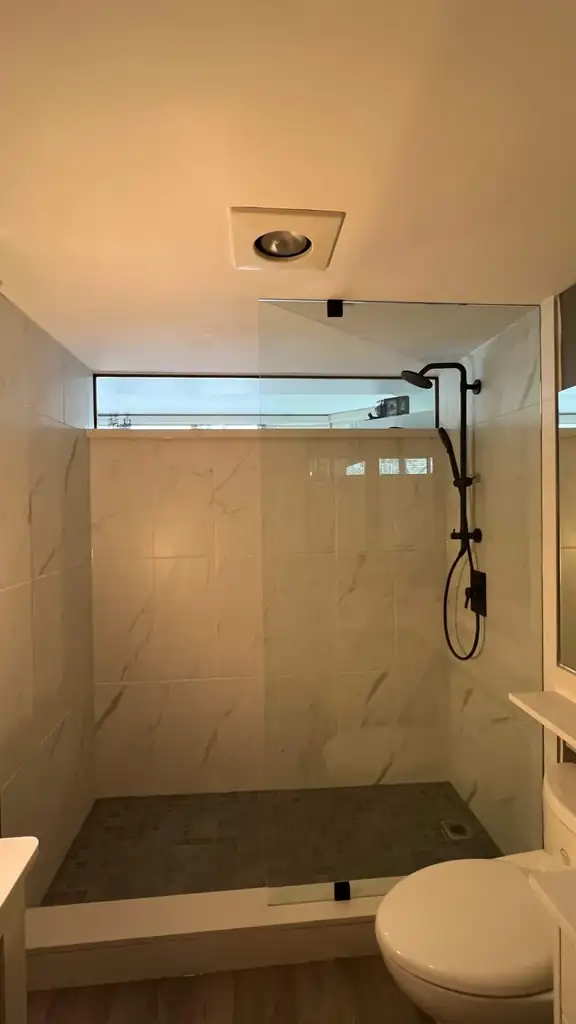 Fixed glass shower panel by Alpha Glass Ltd, project photo 14