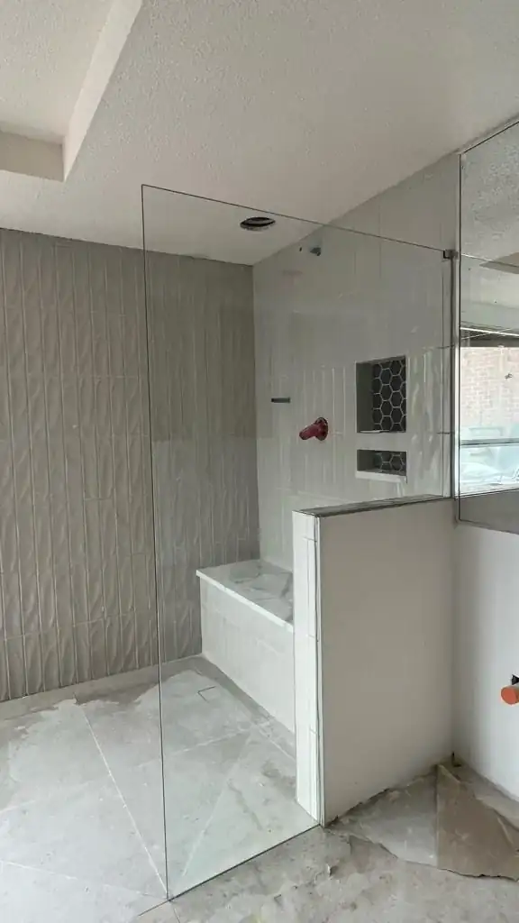 Fixed glass shower panel by Alpha Glass Ltd, project photo 19