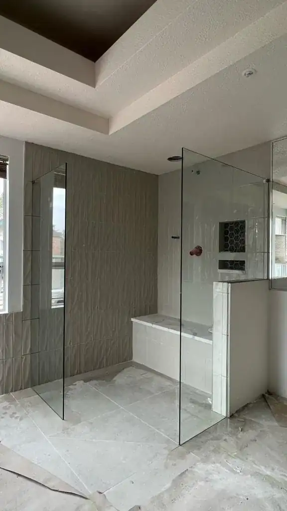 Fixed glass shower panel by Alpha Glass Ltd, project photo 20