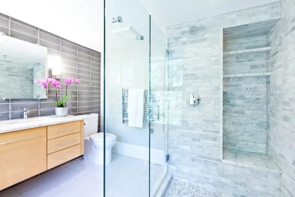 Glass shower shelf by Alpha Glass Ltd, project photo 3