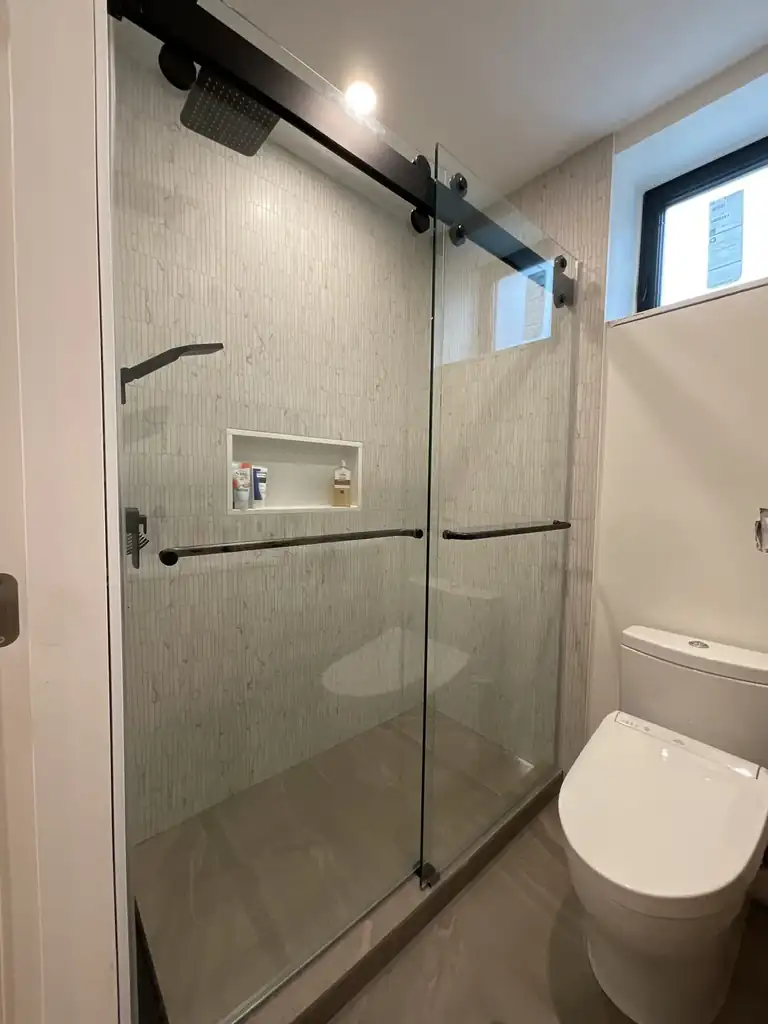 Sliding glass shower door by Alpha Glass Ltd, project photo 16