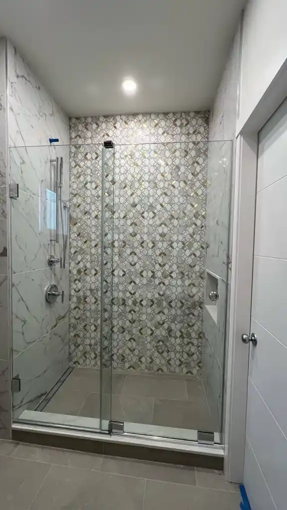 Sliding glass shower door by Alpha Glass Ltd, project photo 24