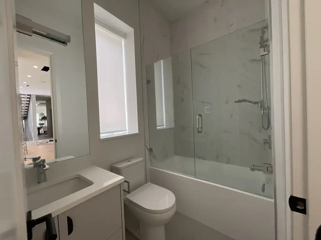 Swing shower doors by Alpha Glass Ltd, project photo 4