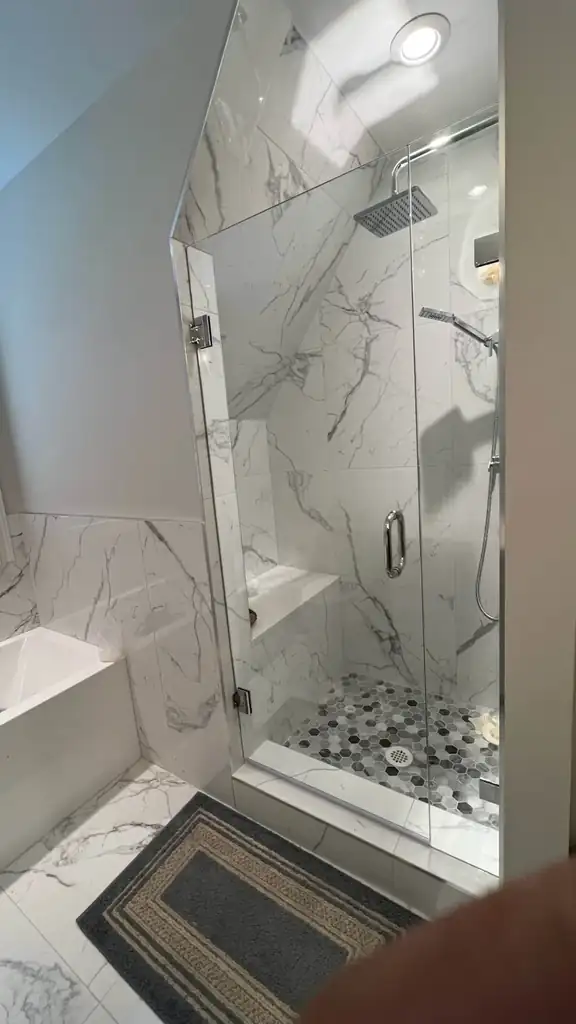 Frameless swing shower door by Alpha Glass Ltd, project photo 9
