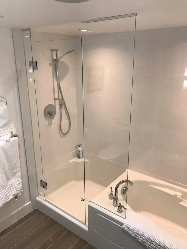 Frameless swing shower door by Alpha Glass Ltd, project photo 15