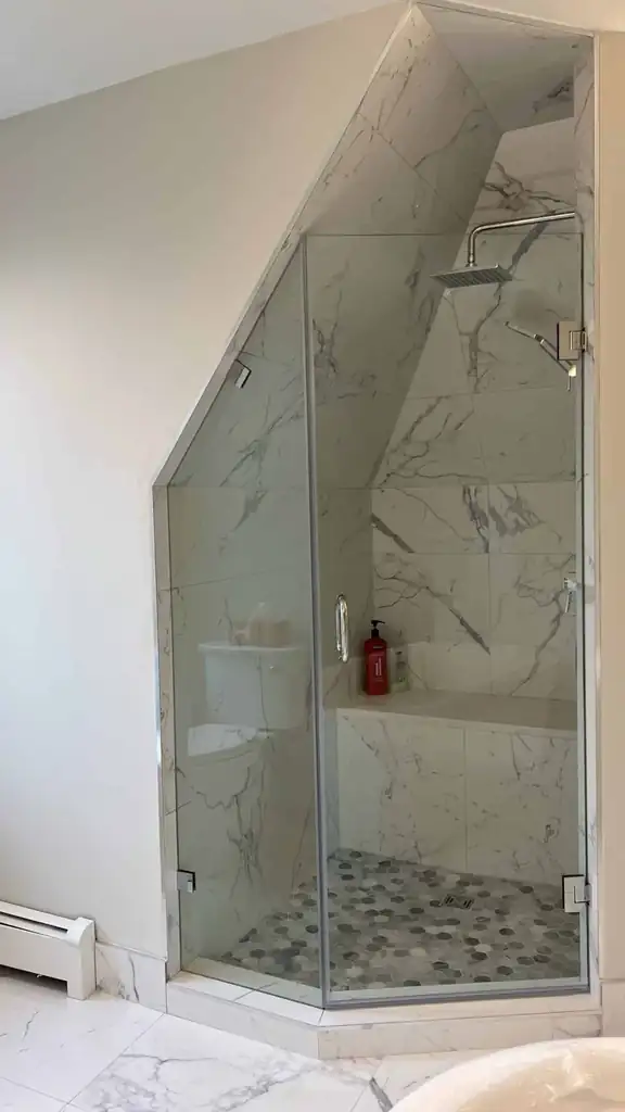 Frameless swing shower door by Alpha Glass Ltd, project photo 16