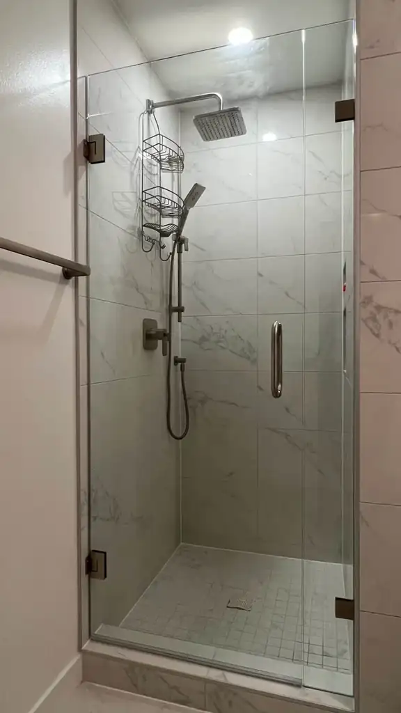 Frameless swing shower door by Alpha Glass Ltd, project photo 18