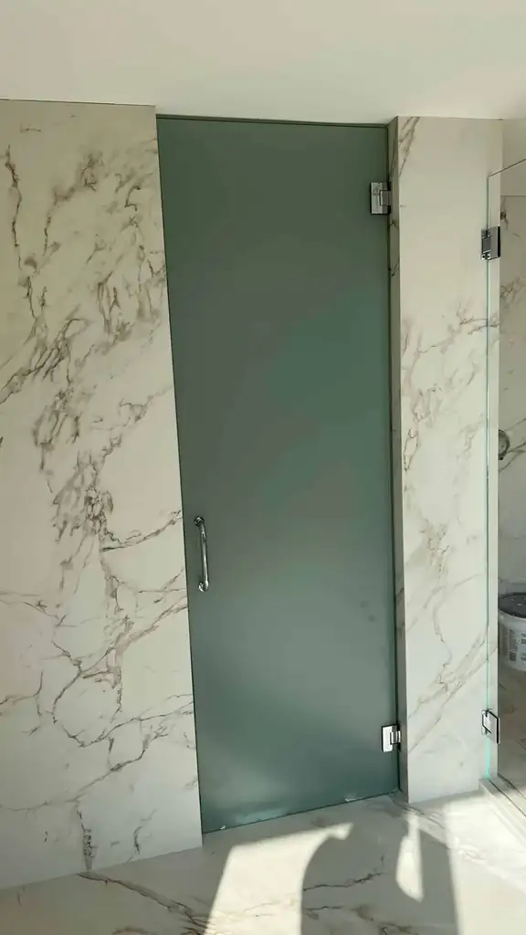 Frameless swing shower door by Alpha Glass Ltd, project photo 19