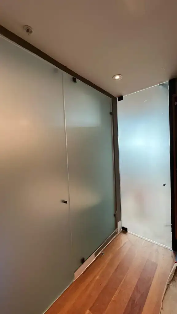 Frameless swing shower door by Alpha Glass Ltd, project photo 28