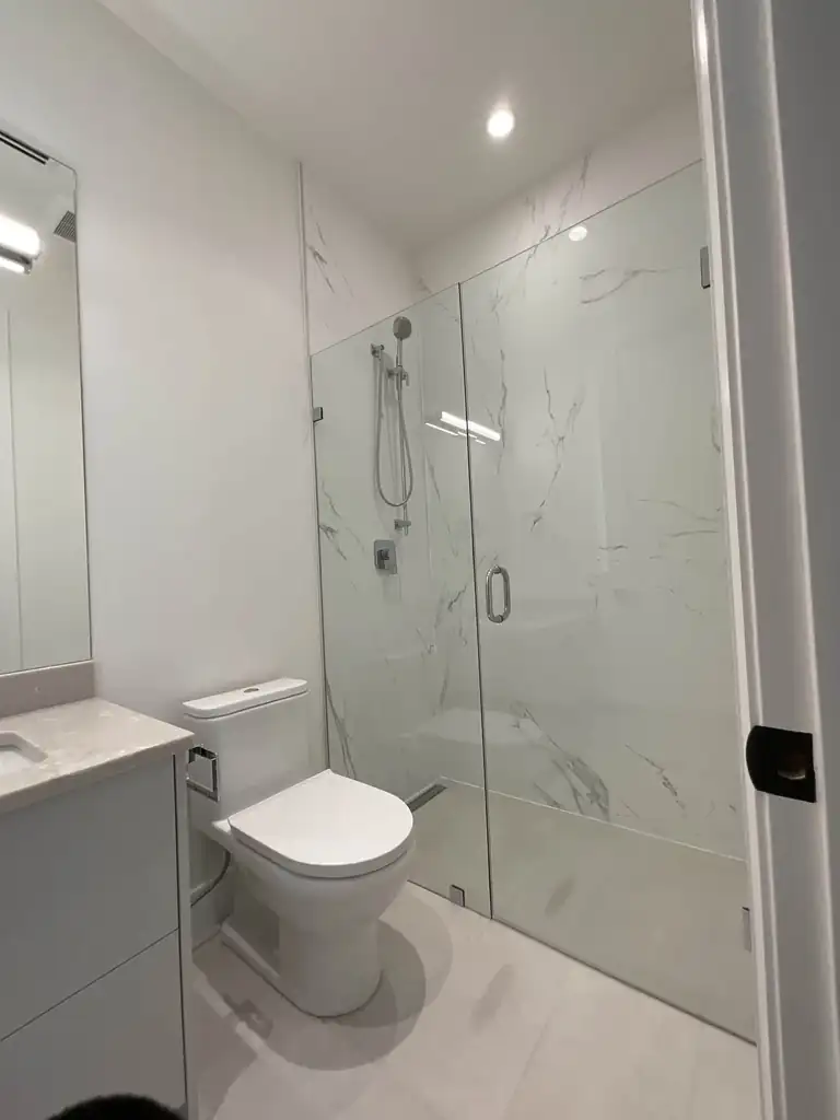 Frameless swing shower door by Alpha Glass Ltd, project photo 30