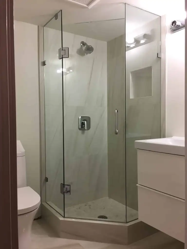 Frameless swing shower door by Alpha Glass Ltd, project photo 32