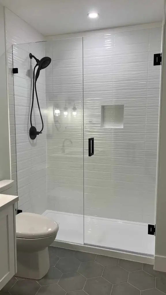 Frameless swing shower door by Alpha Glass Ltd, project photo 37